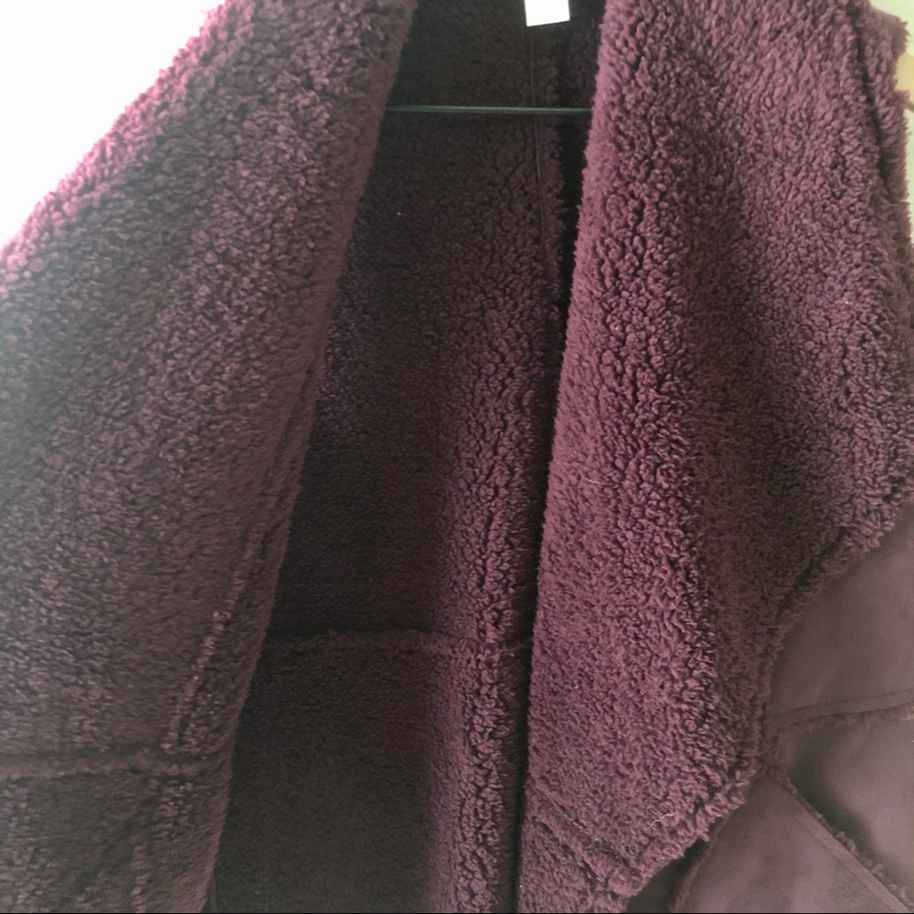 CASLON Plum Faux Fur & Suede Open Front Vest - Picture 5 of 6
